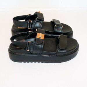 Women's Steve Madden Low Platform Sandals Size 8.5 Black and Gold